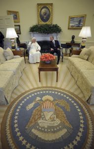 Papež Benedikt XVI. s Georgem Bushem v Oválné pracovně