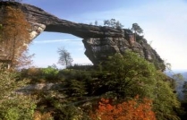 Pravčická brána v Hřensku je největší přirozená skalní brána na našem kontinentu .