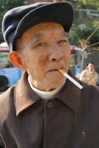 Kouření se teď v Číně nenosí.