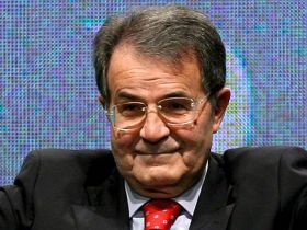 Svět je velký, Prodi balí na italské škorni kufry.