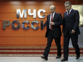 Putin a ministr pro mimořádné situace Šojgu. 16.9.2008 Moskva.