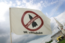 Radar podle průzkumů odmítají dvě třetiny občanů Česka.