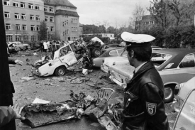 Útok RAF na budovy bezpečnostních složek Augsburgu, květen 1972.