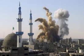 Bomby dopadají na Rafah.