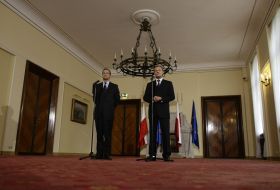Polský premiér Tusk a ministr zahraničí Sikorski.