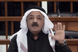 Bývalý viceprezident Táhá Jasín Ramadán u soudu