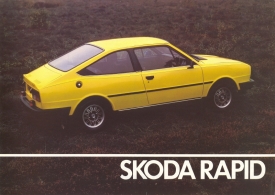 Škoda Rapid se vyráběla i s pravostranným řízením pro export do Velké Británie.