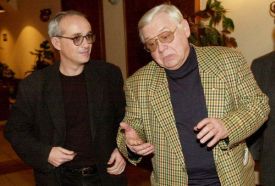 ředitel divadla J. K. Tyla Jan Burian (vlevo) spolu s ředitelem divadla MCHAT Olegem Tabakovem