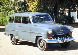 První Caravan, Opel Olympia Rekord z roku 1953.