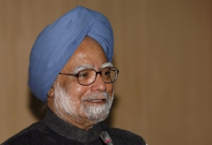 Indický premiér Singh se domnívá, že útoky byly řízeny z Pákistánu.
