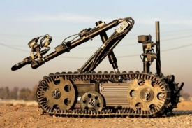 Armádní roboti většinou nejsou vyzbrojeni. Zatím.