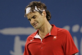 Roger Federer v utkání proti Jamesu Blakeovi.