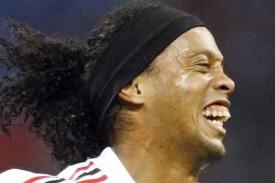Brazilec Ronaldinho, jediný střelec v utkání AC Milán - Braga.