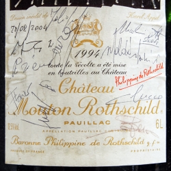 Nejlepší vína pocházejí třeba z vinařství Mouton Rothschild.