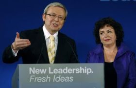 Nový australský premiér Kevin Rudd s manželkou