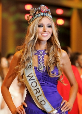 Letos se korunka Miss World předávala v africkém Johannesburgu.