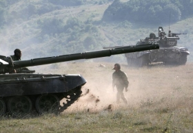 Ruské tanky poblíž Jižní Osetie.