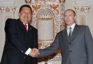 Hugo Chávez (vlevo) a ruský prezident Vladimir Putin