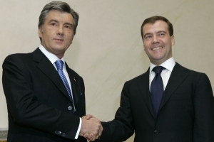 Ruský prezident Medveděv a jeho ukrajinský protějšek Juščenko.
