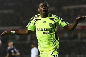 Vůdce Pobřeží Slonoviny a záložník Chelsea FC Salomon Kalou.
