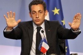 Francie svolala mimořádný summit EU kvůli finanční krizi.
