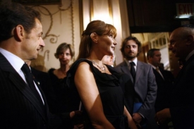 Sarkozy s chotí v nadaci ACF v New Yorku (22. září 2008).