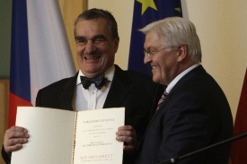 Karel Schwarzenberg a jeho německý protějšek Frank-Walter Steinmeier.