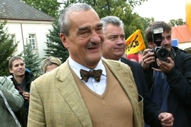 &Scaron;&eacute;f diplomacie Karel Schwarzenberg.
