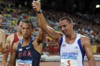 Clay (vlevo). Vítěz olympisjkého desetiboje.