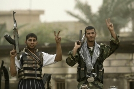 Šíitské milice v bojích v Basře.