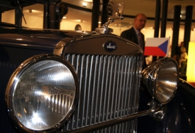 Škoda 860 Cabriolet de Ville z roku 1932 patří k unikátům výstavy.