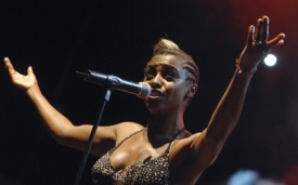 Britská zpěvačka Skye Edwardsová nadchla publikum SázavaFestu.