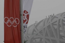 To není nekvalitní snímek. To je smog v olympijském Pekingu.