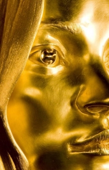 Zlatá socha topmodelky Kate Mossové.