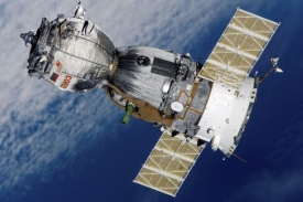 Dnešní Sojuzy létají k Mezinárodní vesmírné stanici.