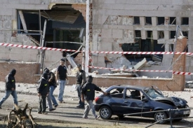 Vy&scaron;etřovatel&eacute; obhl&iacute;žej&iacute; m&iacute;sto v&yacute;buchu u policejn&iacute; stanice v Ondarroa.
