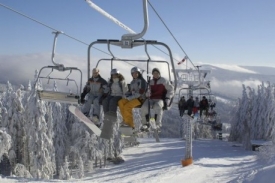Největší lyžařský areál Šumavy Špičák letos vleky nezdraží.