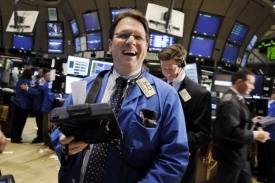 Spokojenost na Wall Street, akcie rostly