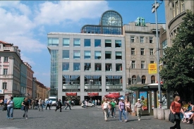 Budovu ČKD na Můstku navrhla Šrámková spolu s manželem v roce 1983.