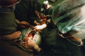 Lékaři už v Česku uskutečnili přes tisíc těchto náročných operací.