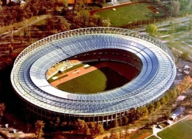 Stadion Ernsta Happela ve Vídni. Zde se bude hrát finále Eura