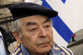 Stranský na demonstraci proti antisemitismu kritizoval odpůrce radaru.