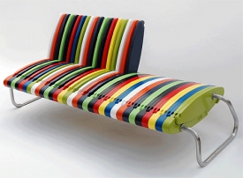 Plastové sofa od Sturm und Plastic.