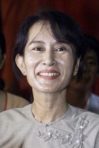 Myanmská disidentka Do Aun Schan Su Ťij v květnu 2002