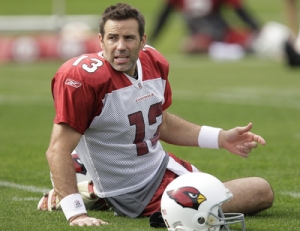 Quarterback arizonsk&yacute;ch Cardin&aacute;lů Kurt Warner při tr&eacute;ninku.