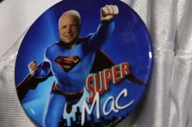 John McCain je republikánským kandidátem pro druhé kolo.