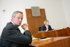 Cyril Svoboda během soudního líčení.