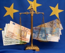 Unie versus Švýcarsko. Euro nebo frank?
