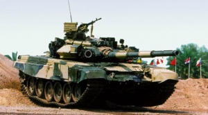 Nový ruský tank T-90 by měl nahradit stávající T-72.