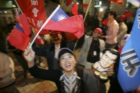 Opozice slaví drtivé vítězství v tchajwanských volbách.